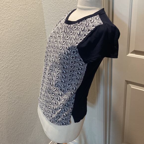 J. Crew Women’s Crew Neck Paisley Teardrop Eyelet T-Shirt Navy White Sz Sm - Picture 3 of 8